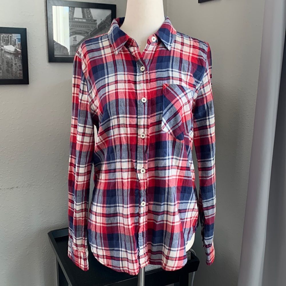 Forever 21 flannel long sleeve button down size small